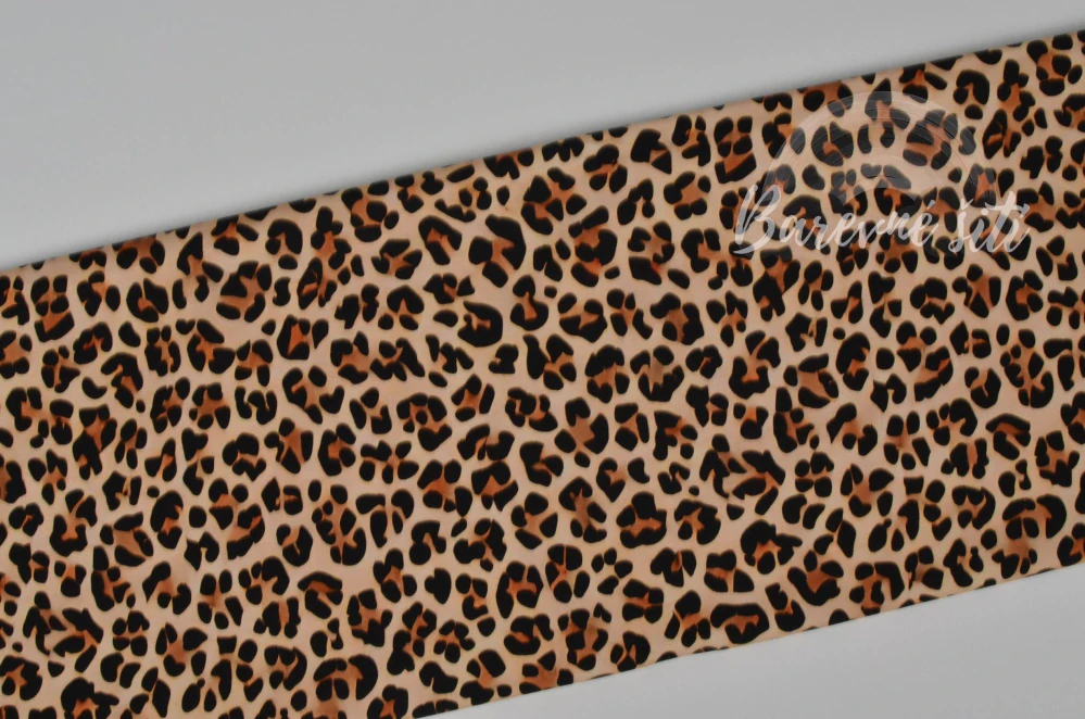 Teplákovina, Krémový leopard (E)