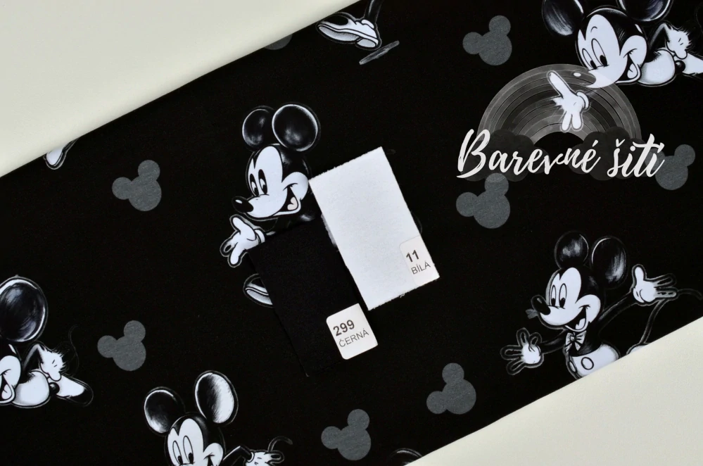 Úplet, Mickey na černé (E)
